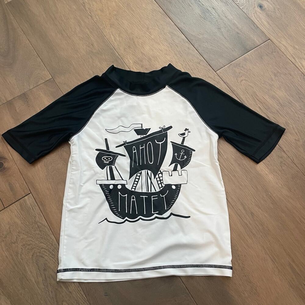 Carter’s rash guard size 6